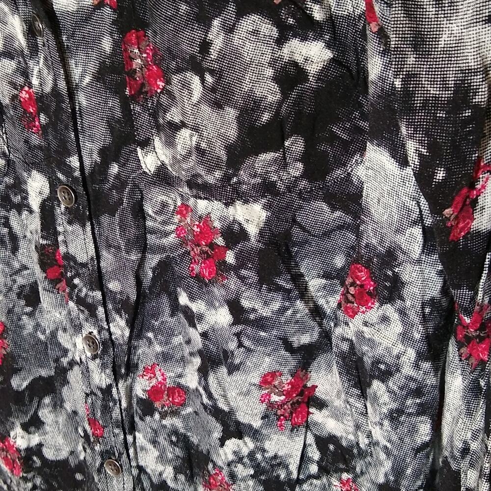 Rock and Republic Women's Size Large long sleeve shirt Gothic - Picture 3 of 8